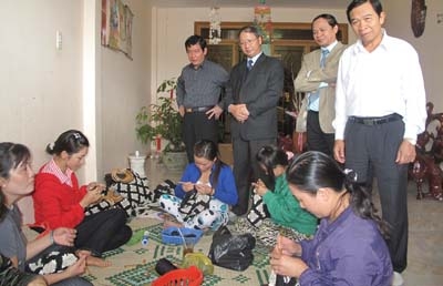 Cố gắng hoàn thành xây dựng nông thôn mới Tân Hội vào cuối năm 2011