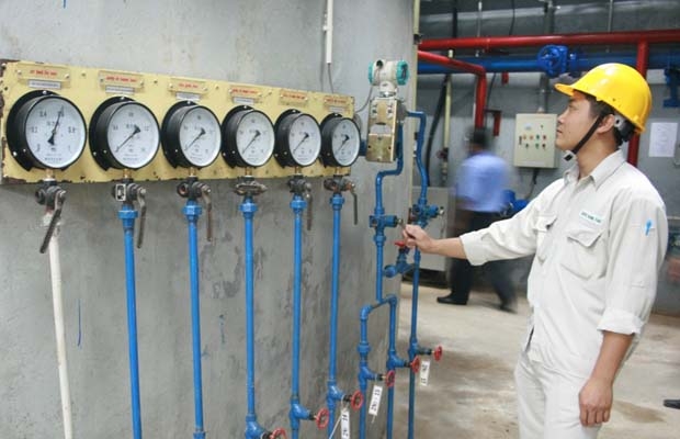 Tiết kiệm điện ngay trong nhà máy điện