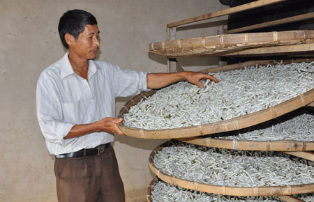 Đamb’ri dựng xây nông thôn mới