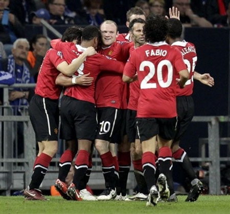 Hạ gục Schalke, Man Utd đặt chân vào chung kết