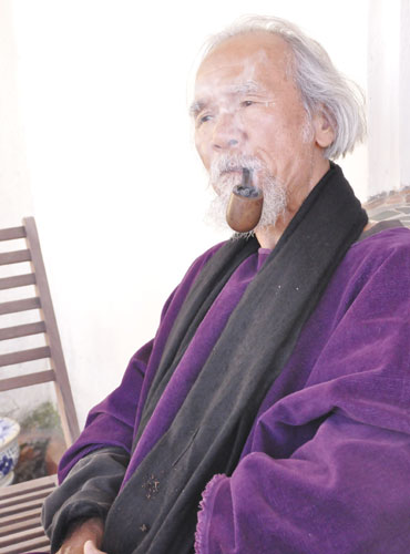Phiêu cùng cõi thơ của Phạm Văn Hạng