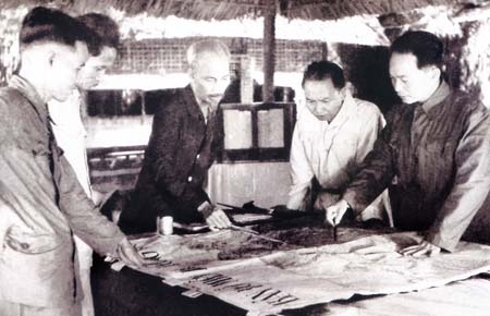 Phát huy sức mạnh dân tộc làm nên “thiên sử vàng”