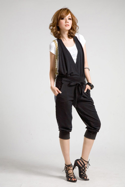 Hè rộn ràng với jumpsuit và playsuit