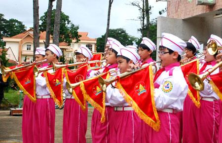 Người thầy đam mê hoạt động đội