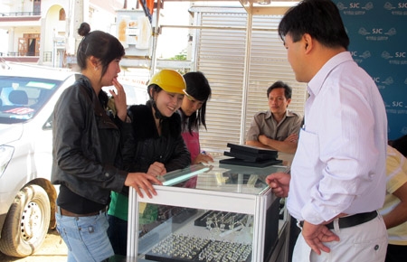 Phiên chợ hàng Việt đem đến nhiều cơ hội