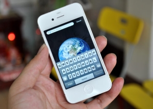 iPhone 4 trắng chính hãng vừa nhập về đã… cháy hàng