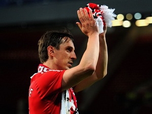 M.U thất bại trong ngày chia tay Gary Neville