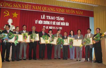 Đánh giá hoạt động y tế 6 tháng đầu năm 2011