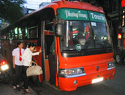 Hai doanh nghiệp vận tải tiếp sức mùa thi