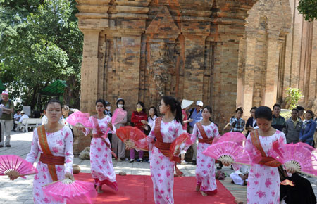 Tiếng lòng trong “mùa hạ chia xa” của Trương Nam Hương