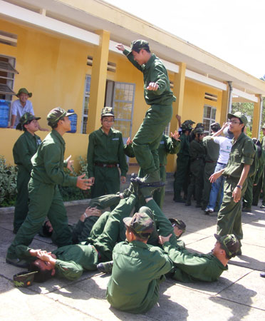 Hành trình “Thép đã tôi thế đấy”: Khởi đầu… vui