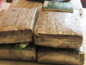 Bắt vụ vận chuyển 4,1kg ma túy bằng hàng không