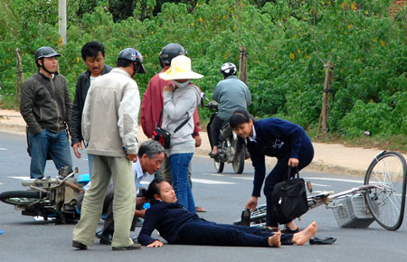 Hậu quả khôn lường do không chấp hành đúng Luật ATGT, gây thiệt hại về người và tài sản