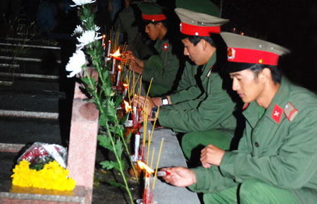 Tri ân các anh hùng liệt sỹ