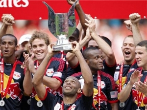 Arsenal mất Emirates Cup vào tay Thierry Henry