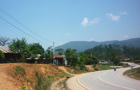 Đường 723 đã mở ra nhiều cơ hội cho xã anh hùng Đạ Chais.