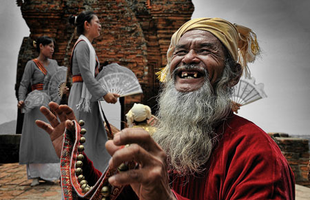 Giai điệu Chăm Pa.  Ảnh Thanh Liêm