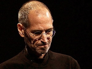Steve Jobs bất ngờ từ chức giám đốc hãng Apple