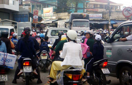 Cần mở rộng ngã ba đường Nguyễn Đình Chiểu - Lữ Gia - Phan Chu Trinh