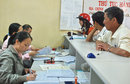 Văn hóa công sở - Còn nhiều điều cần làm