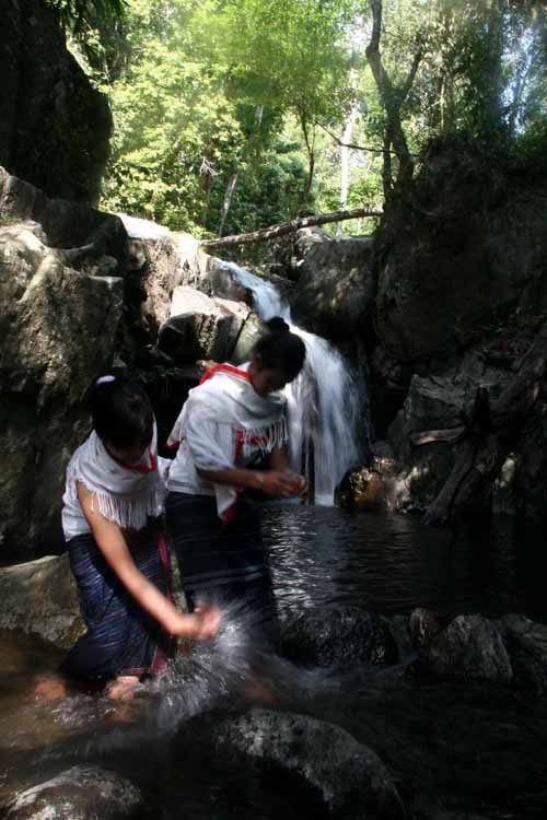 Thác nước hiền hòa, quyến rũ như những cô gái cao nguyên mộc mạc, chân tình