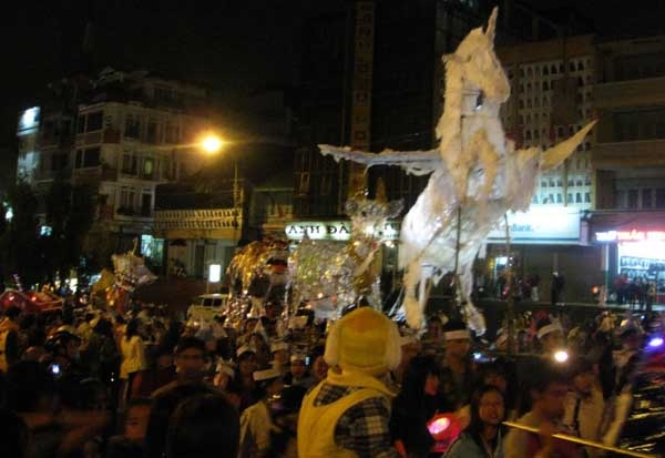 Rộn ràng Trung thu phố núi