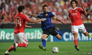 Man Utd thoát hiểm tại Bồ Đào Nha