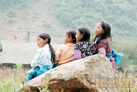 Em bé vùng cao nguyên