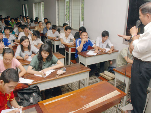 Hạn chế cử nhân dạy cử nhân