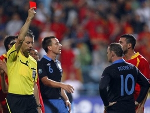 Wayne Rooney nhận án phạt nặng nhất từ UEFA