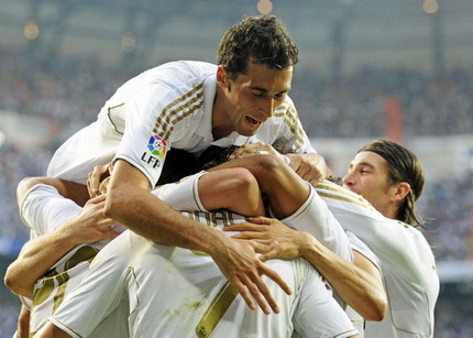 Higuain lập hat-trick giúp Real Madrid đánh bại Real Betis