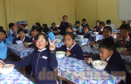 Kiến thức cơ bản chăm sóc dinh dưỡng cho bà mẹ và trẻ em