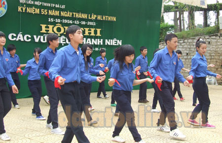 Đà Lạt: Gần 1000 thanh niên thi dân vũ và các vũ điệu thanh niên