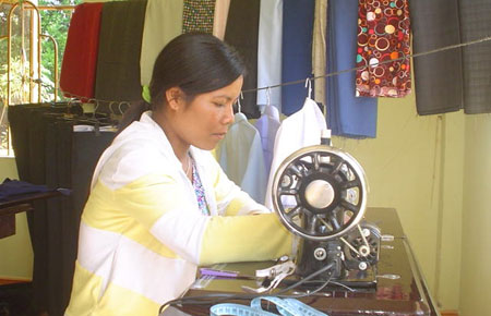 Hỗ trợ phụ nữ phát triển kinh tế