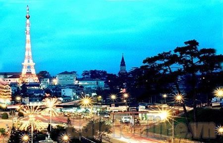 Lung linh đêm Đà Lạt