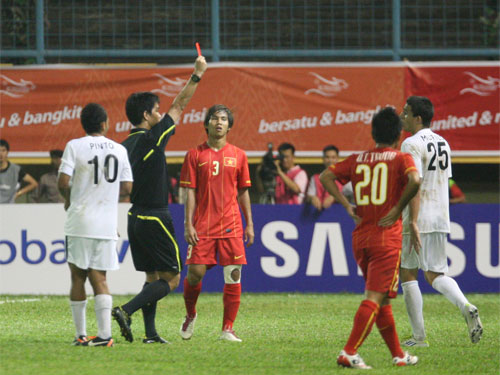 Thắng Đông Timor, U23 Việt Nam rộng cửa vào bán kết