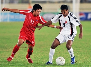 Thắng nhẹ nhàng Brunei, Myanmar mơ vé vào bán kết