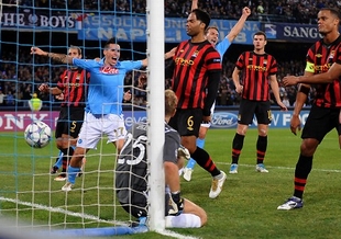 Thua Napoli, Man City đứng trước nguy cơ bị loại