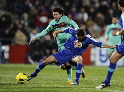 Messi không thể vượt qua hàng phòng ngự Getafe