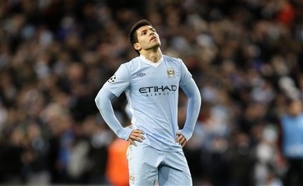 Man City bất lực nhìn Napoli giành vé đi tiếp