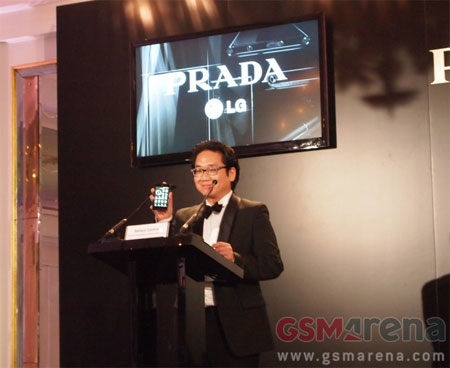 Lễ ra mắt điện thoại mới LG Prada 3.0 ở London