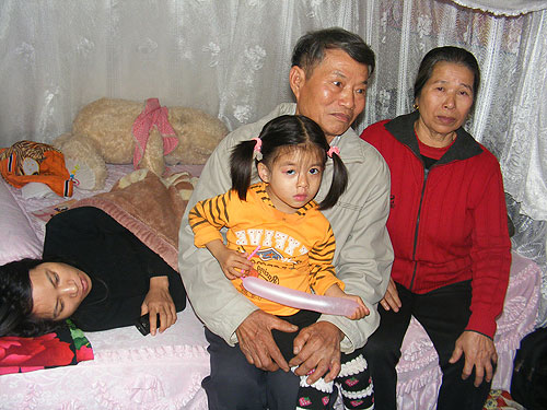 Tìm kiếm thuyền viên tàu Vinalines Queen: Hy vọng mong manh