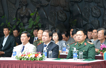 Các đại biểu dự Lễ tổng kết giải báo chí tỉnh Lâm Đồng năm 2011