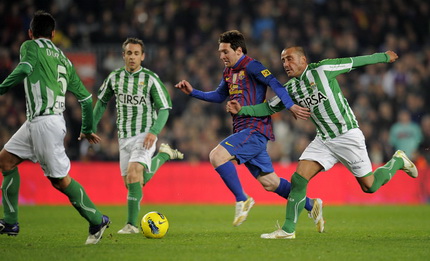 Messi lập cú đúp giúp Barca đánh bại Real Betis
