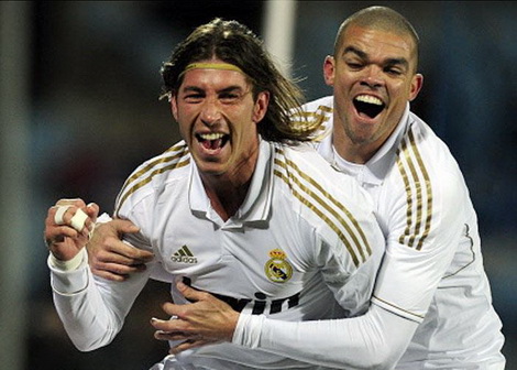 Sergio Ramos ăn mừng pha lập công duy nhất trận đấu