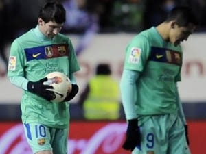 Barca đầu hàng sau thất bại &quot;sốc&quot; trước Osasuna