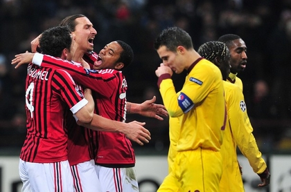 Hàng thủ mắc sai lầm, Arsenal đại bại tại San Siro