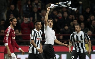 Matri tỏa sáng, Juve thoát chết tại San Siro