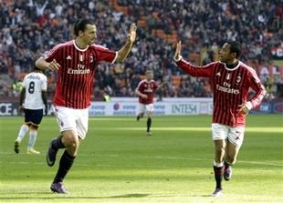 Lập “siêu phẩm”, Ibra giúp Milan bỏ xa Juventus