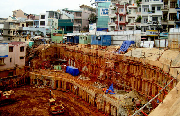 Sự cố sụt lún tại khu C chợ Đà Lạt: Người dân đã bắt đầu “thông”